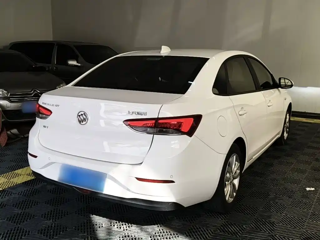 Buick Excelle — миниатюра 7