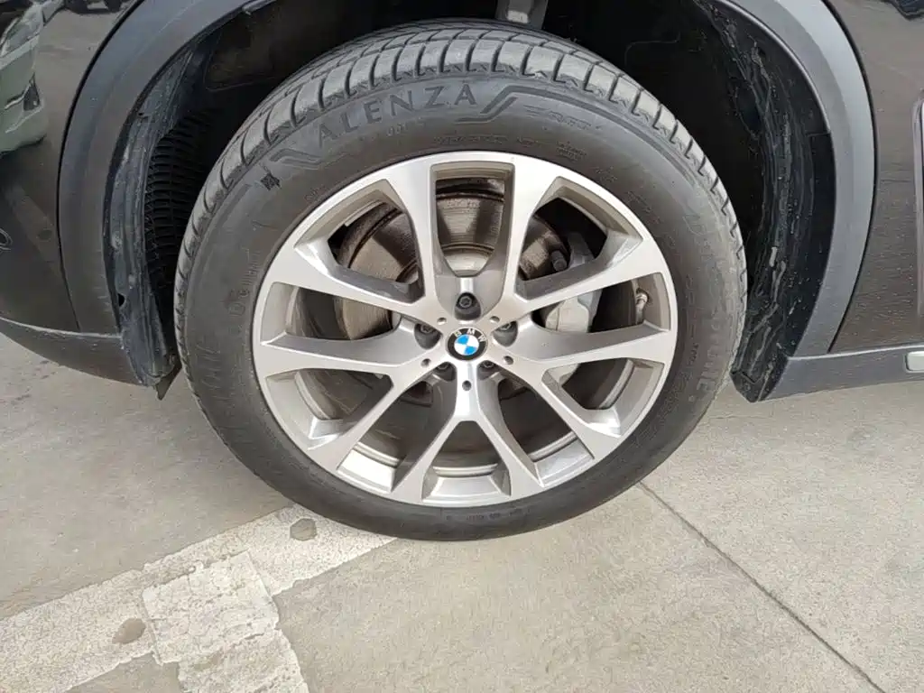 BMW X5 (Import) — миниатюра 23