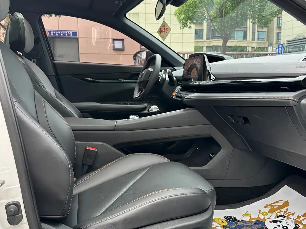 Changan UNI-V 2022 1.5T Luxury