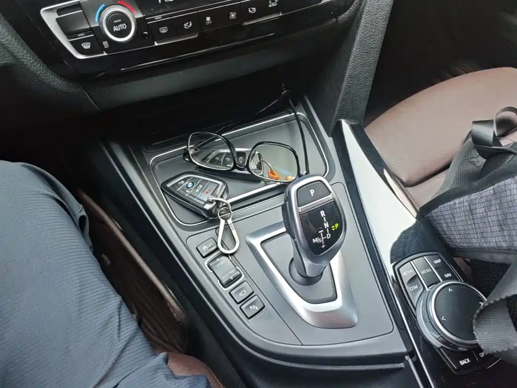 BMW 3 Series — миниатюра 14