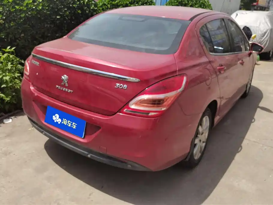 Peugeot 308 2014 1.6L MT