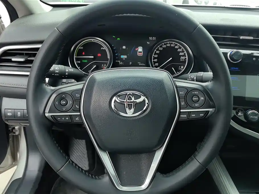 TOYOTA CAMRY