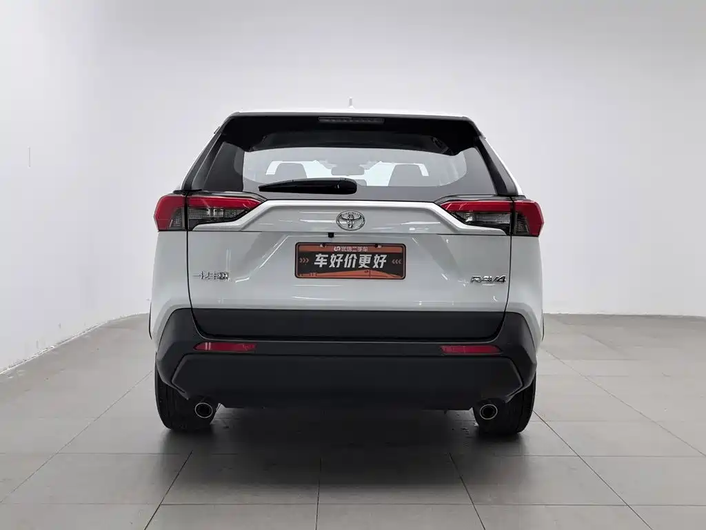 Toyota RAV4 — миниатюра 4