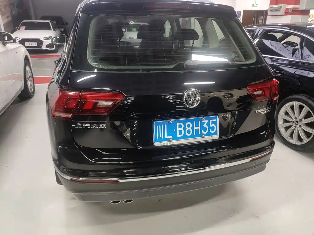 Volkswagen Tiguan L L 2019 330TSI AT Comfort VI