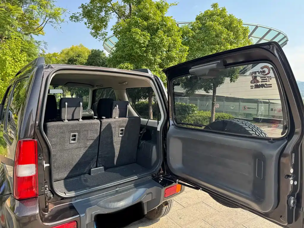 Suzuki Jimny — миниатюра 20