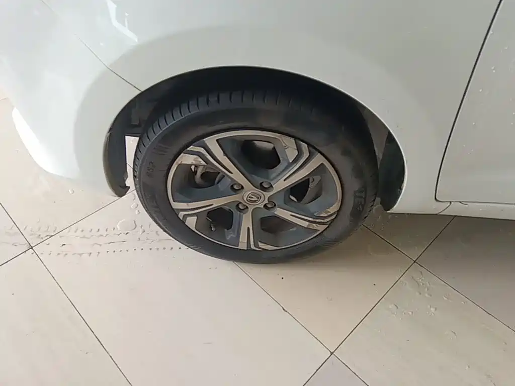 Changan Benben E-Star — миниатюра 23