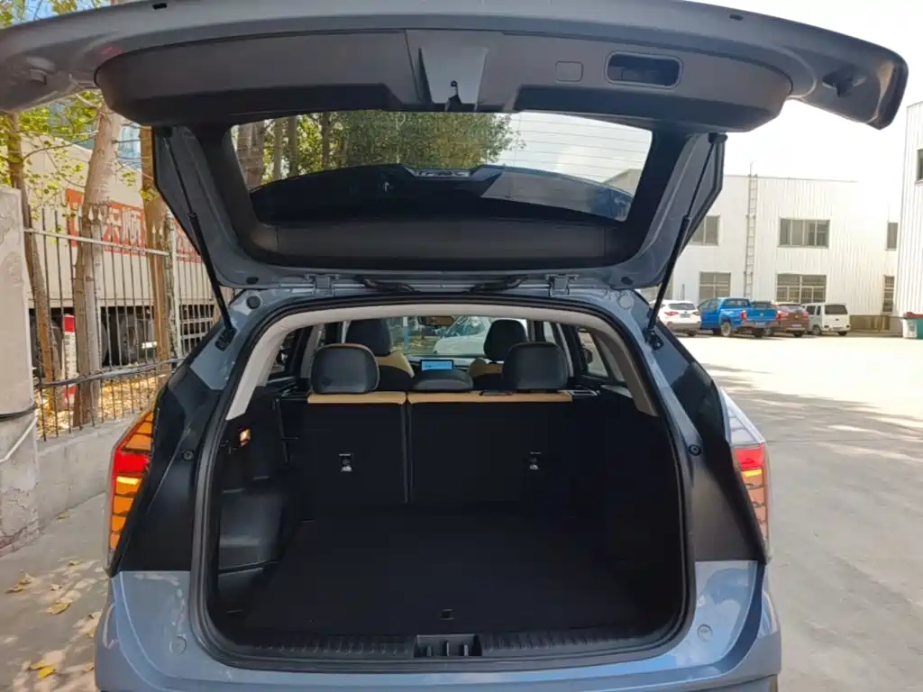 Geely Boyue L — миниатюра 19