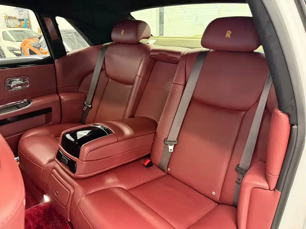 Rolls-Royce Ghost — миниатюра 8