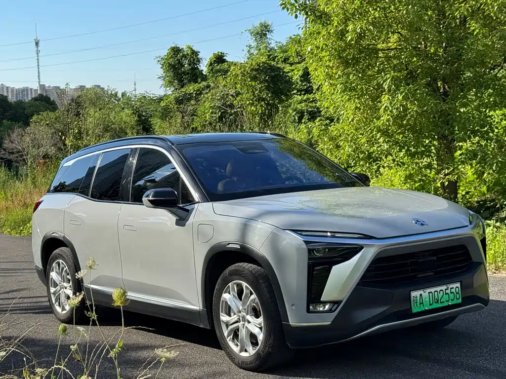 NIO ES8 2020 450KM мест