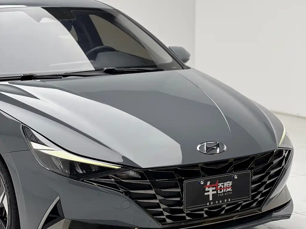 Hyundai Elantra — миниатюра 20