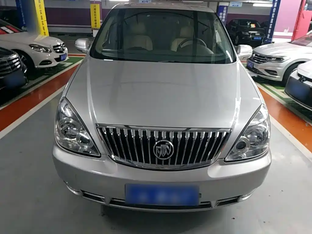 Buick GL8 — миниатюра 3