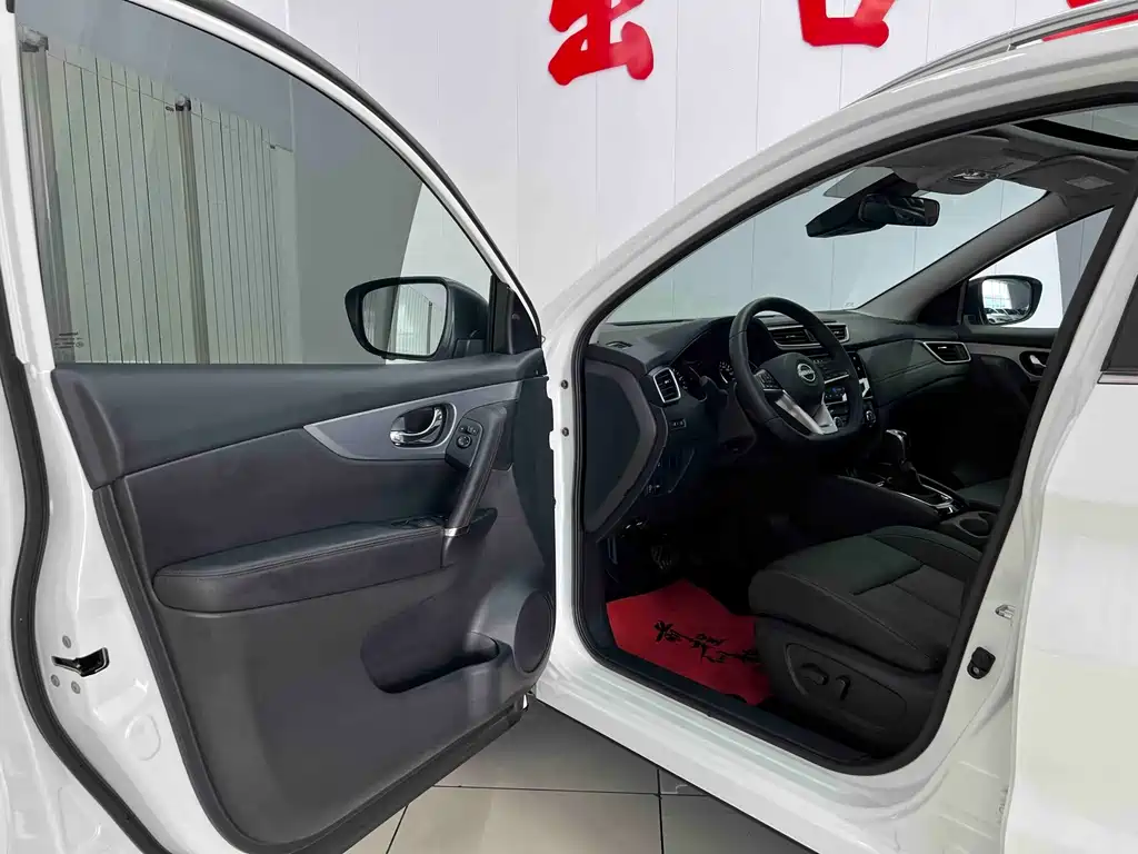 Nissan Qashqai — миниатюра 7