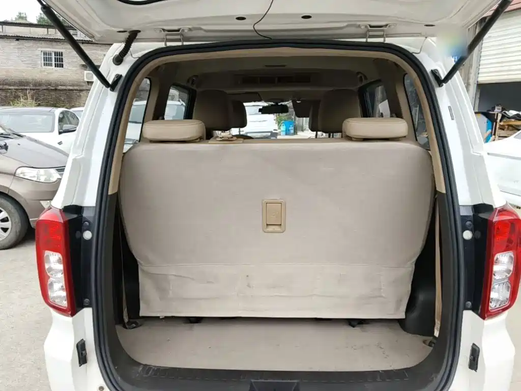 Wuling Hongguang — миниатюра 19