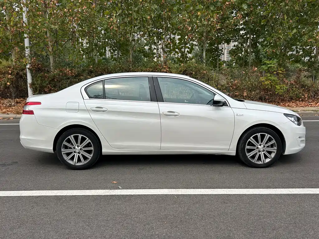 Peugeot 408 — миниатюра 11