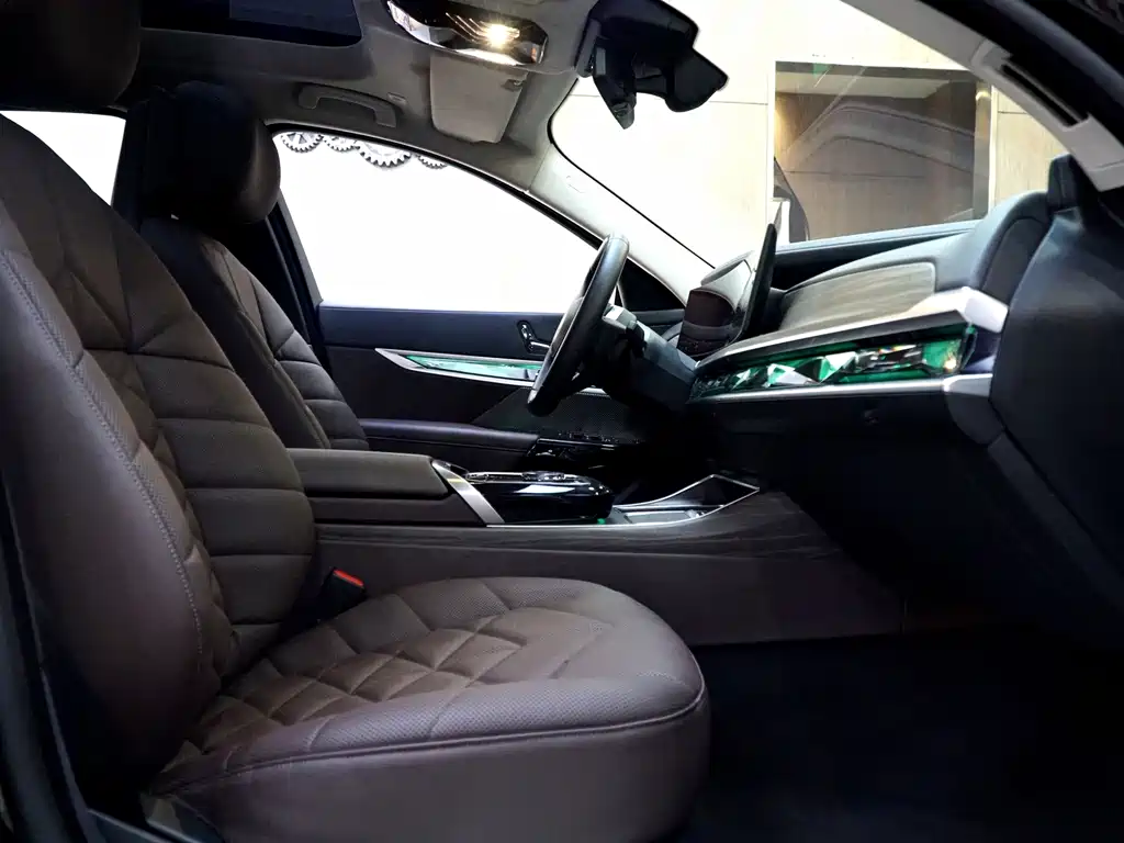 BMW i7 — миниатюра 9