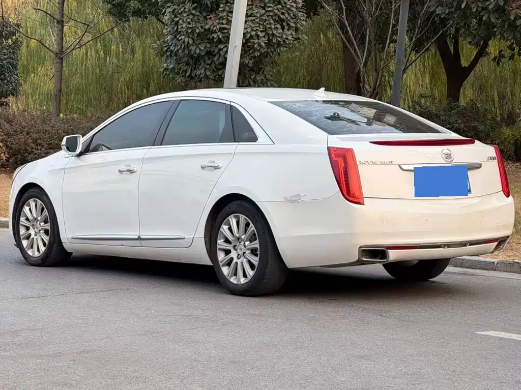 Cadillac XTS 2013 28T Comfort