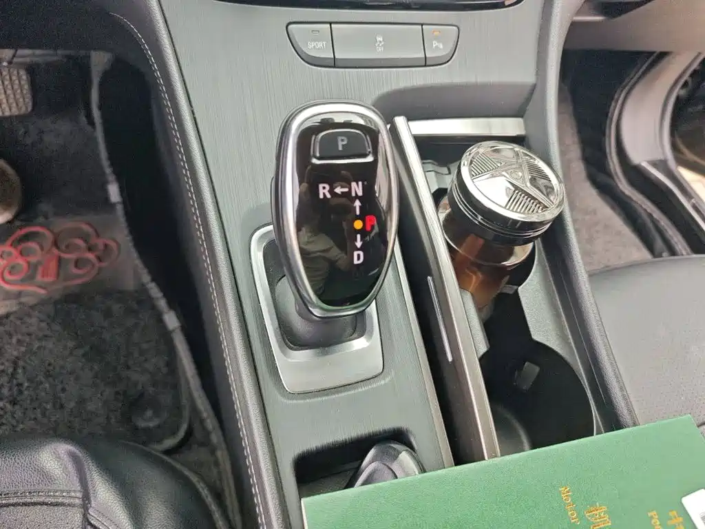 Buick LaCrosse — миниатюра 10