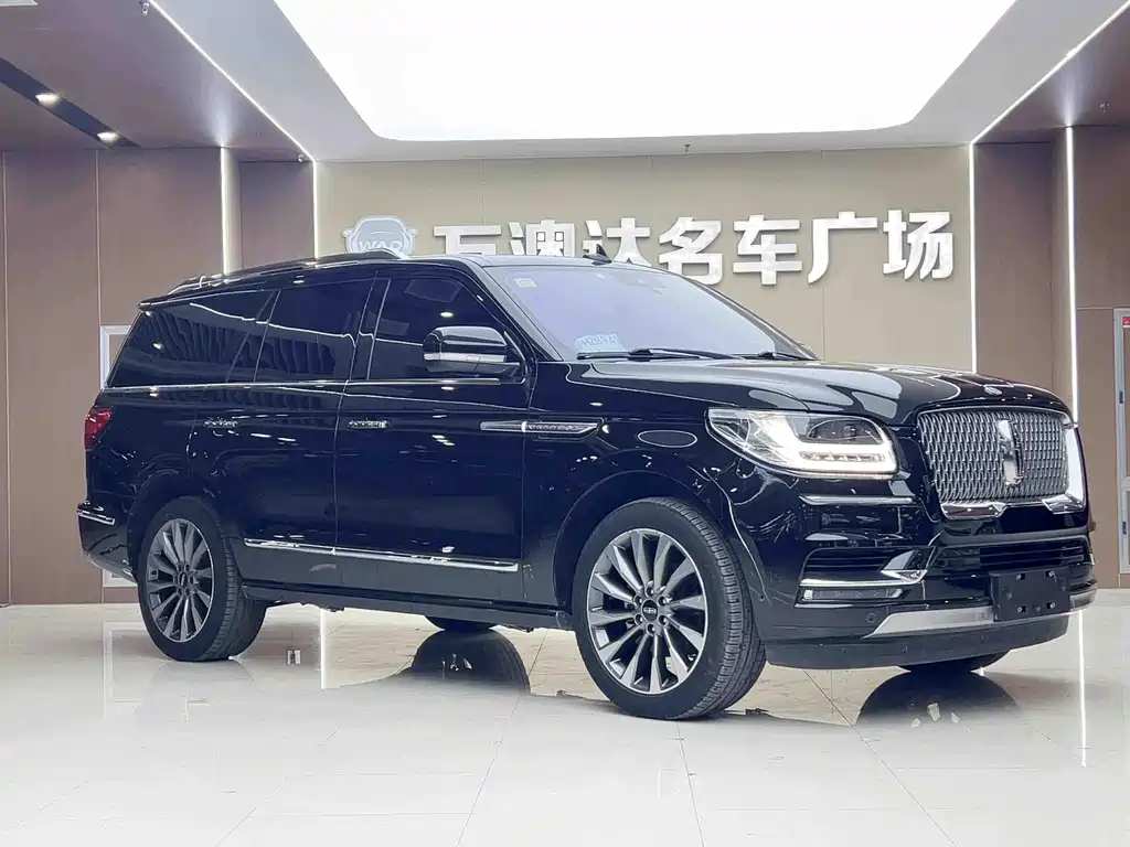 Lincoln Navigator — миниатюра 3
