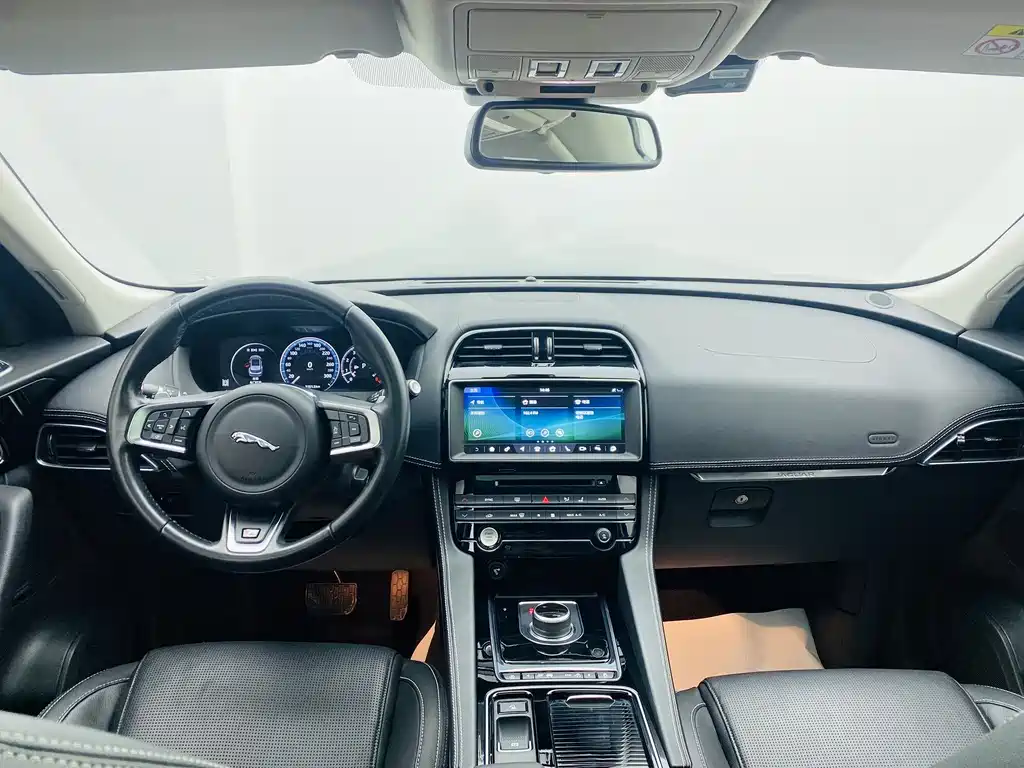 Jaguar F-Pace 2019 2.0T R-Sport Sport