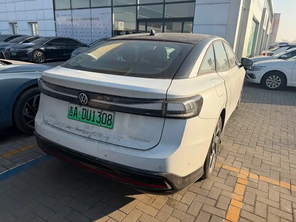 VOLKSWAGEN ID.7 VIZZION