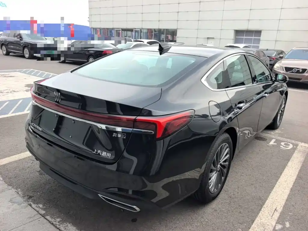 Buick LaCrosse — миниатюра 7