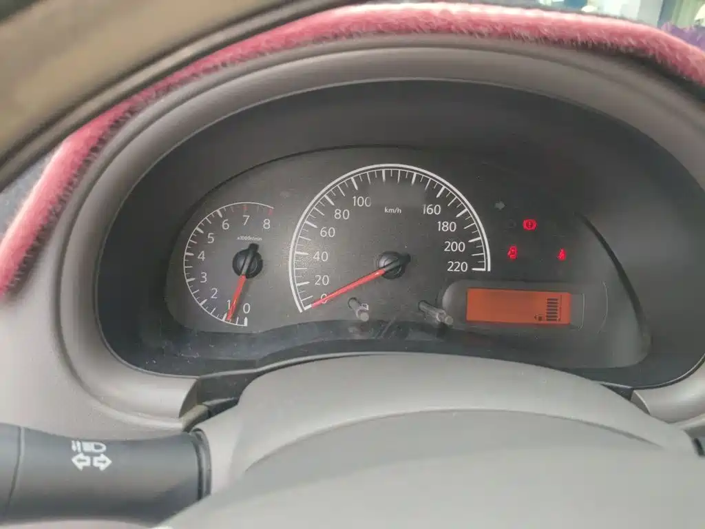 Nissan Sunny — миниатюра 4