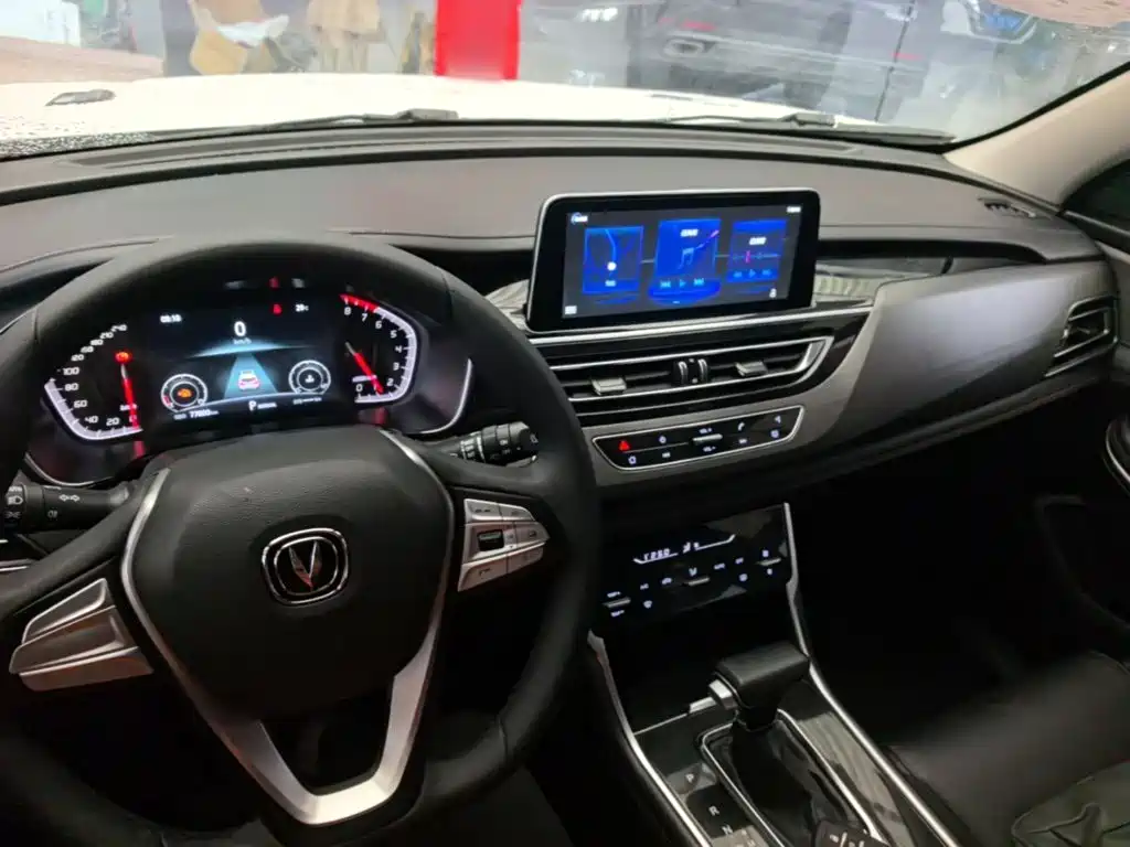 Changan CS75 — миниатюра 10