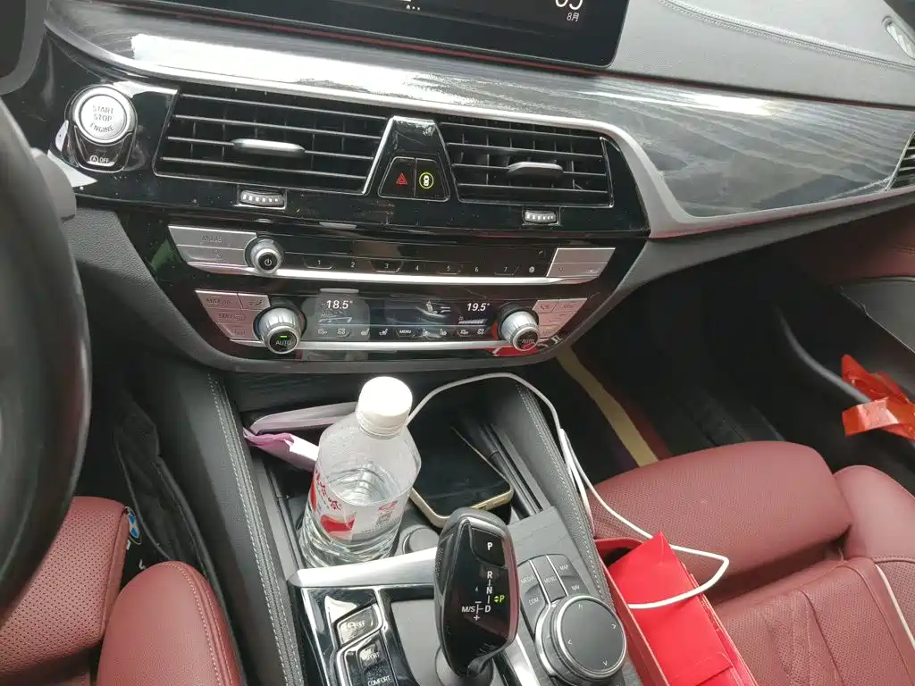 BMW 5 Series — миниатюра 6
