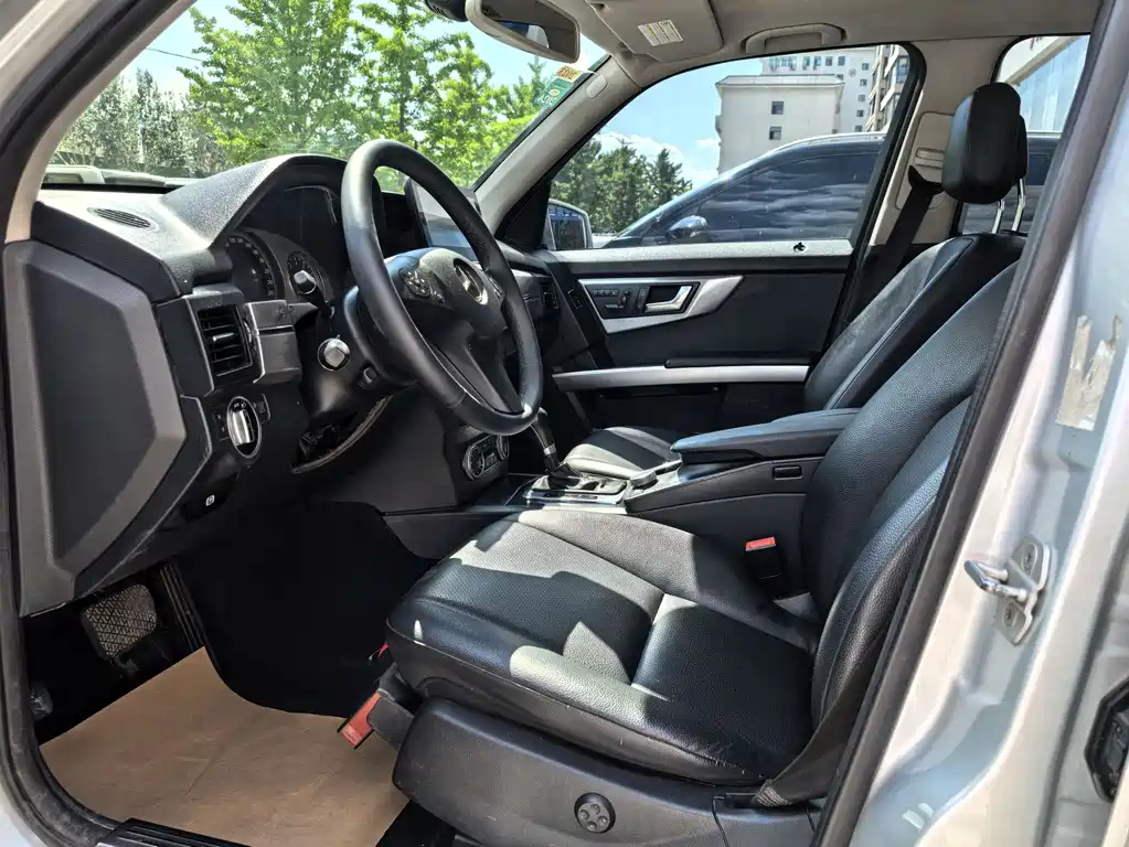 Mercedes-Benz GLK-Class (Import) — миниатюра 12