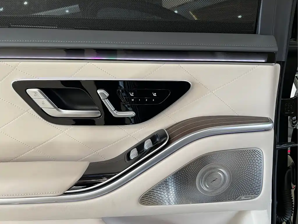 Mercedes-Benz S-Class — миниатюра 19