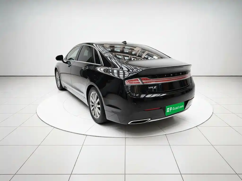 Lincoln MKZ — миниатюра 4