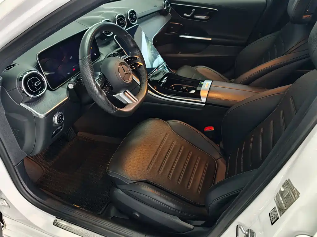 Mercedes-Benz C-Class — миниатюра 12