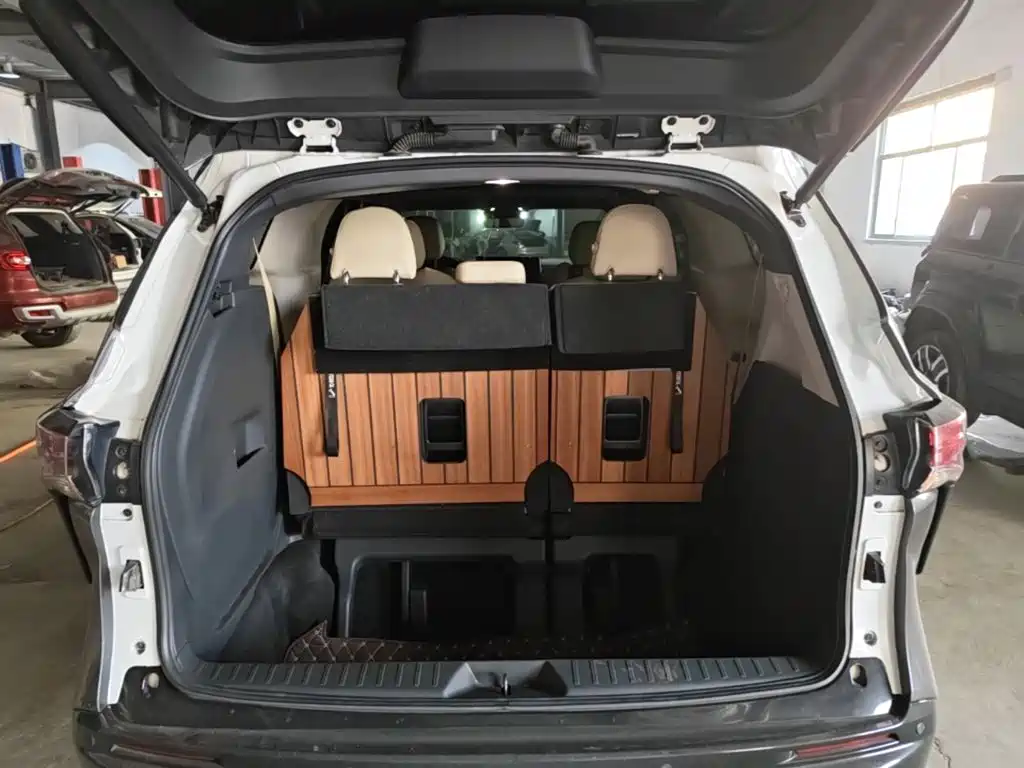 Toyota Granvia — миниатюра 19