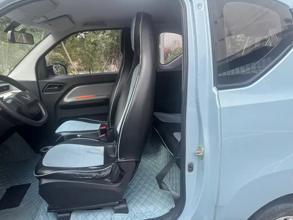 Wuling MINIEV — миниатюра 5