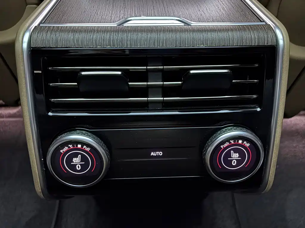 Land Rover Range Rover — миниатюра 23