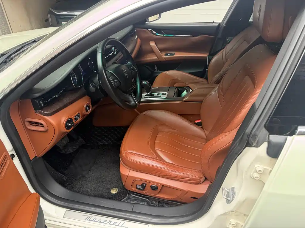 Maserati Quattroporte — миниатюра 11