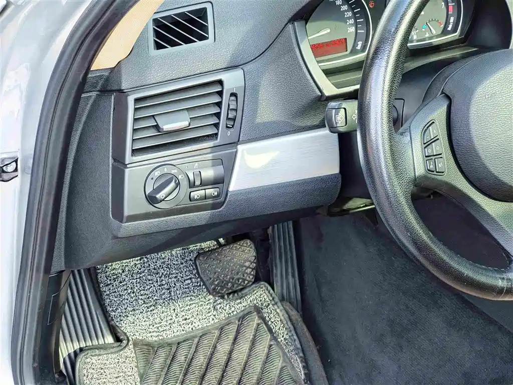 BMW X3 (Import) — миниатюра 11