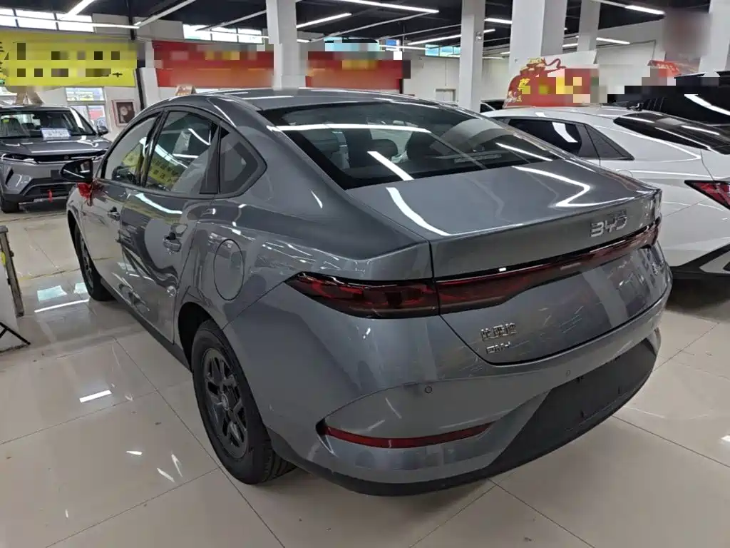Заказать BYD Qin PLUS 2026 года за 1 795 067 ₽  из Китая