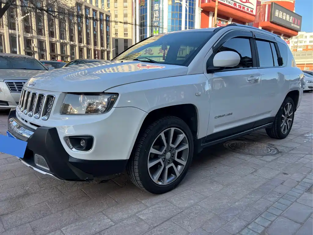 Jeep Compass (Import) 2015