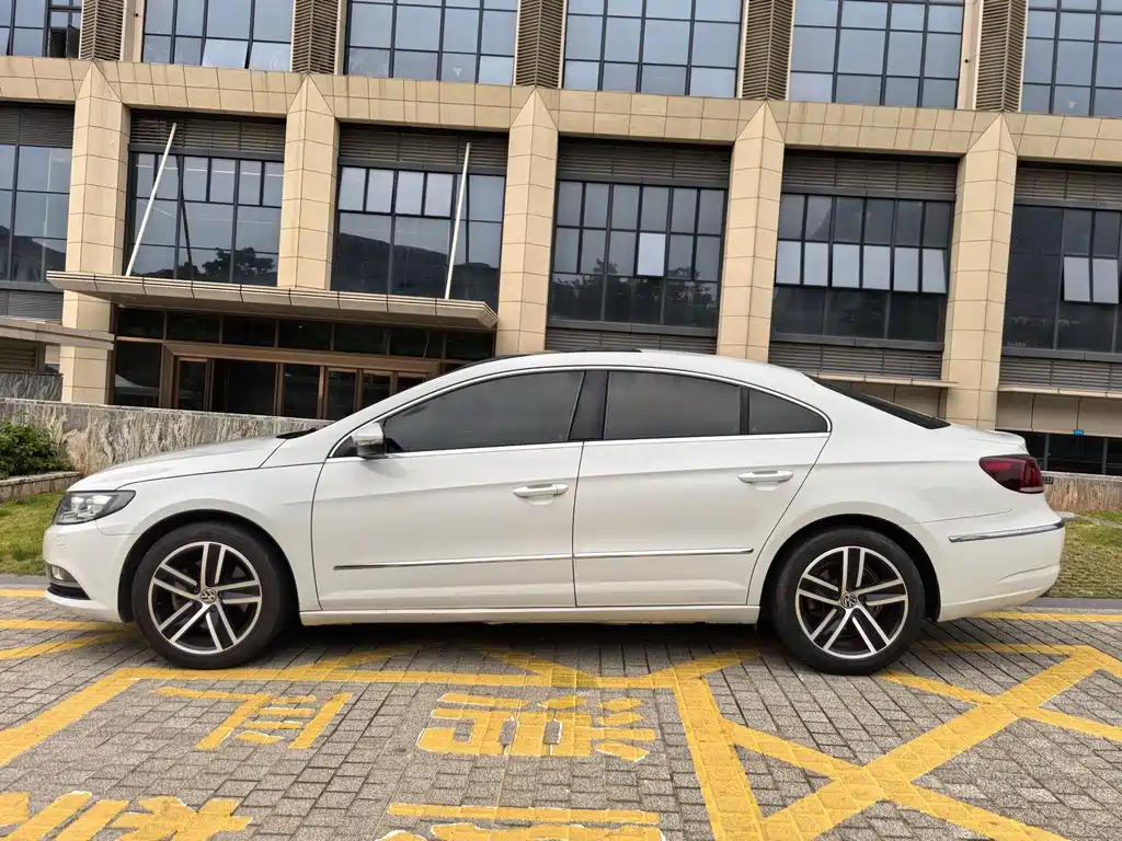 Volkswagen CC — миниатюра 8