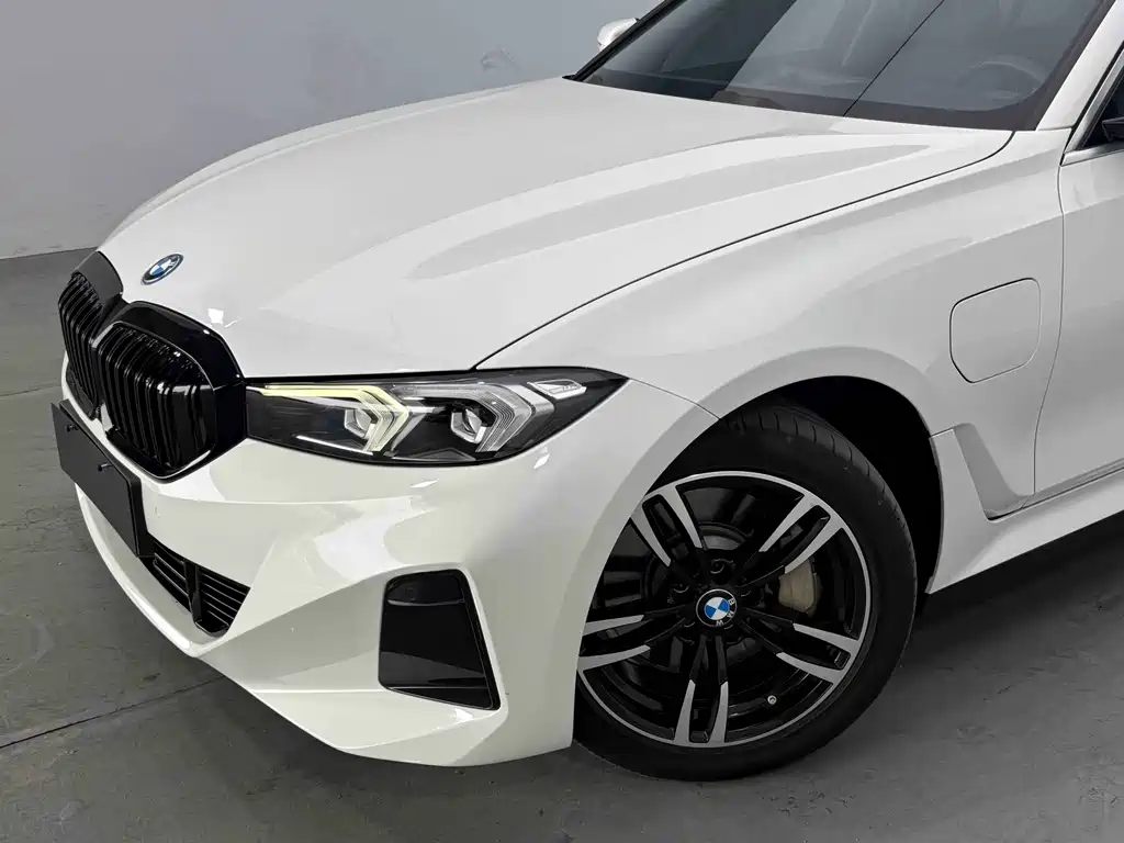 BMW i3 — миниатюра 11