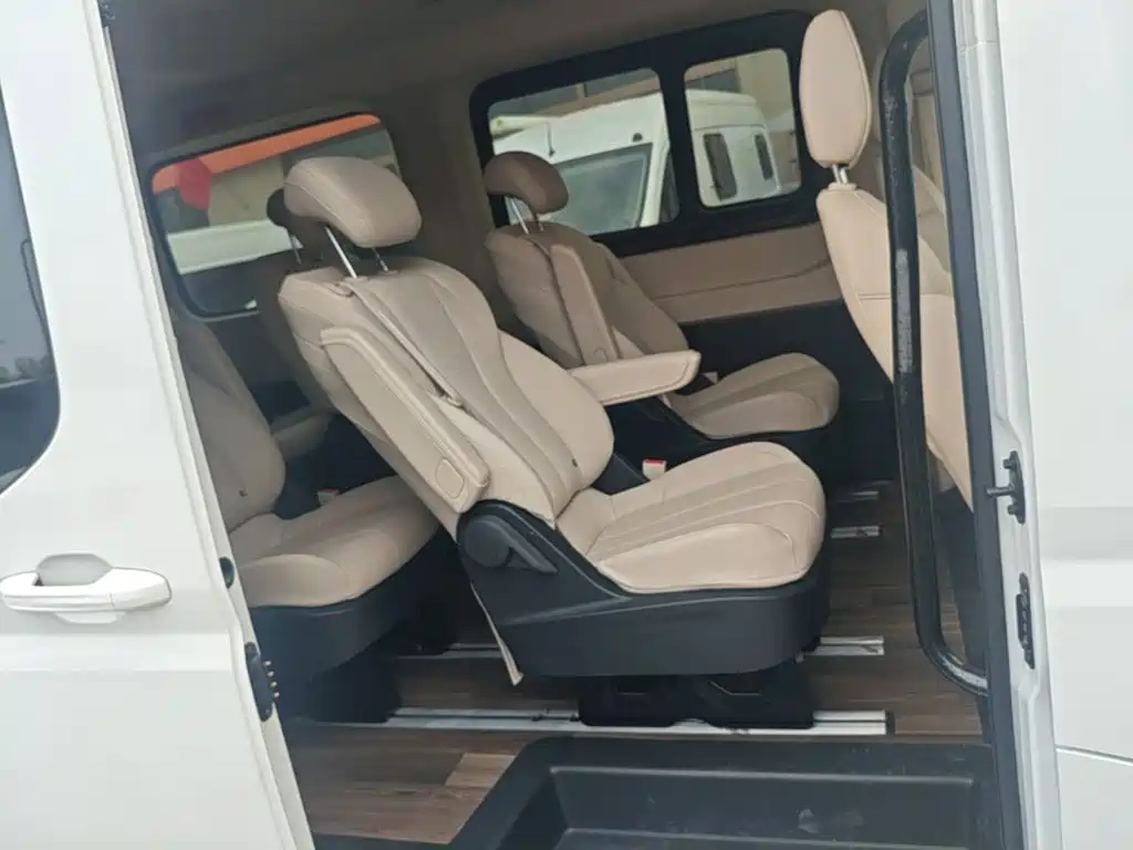 MAXUS 新途EV90 — миниатюра 17