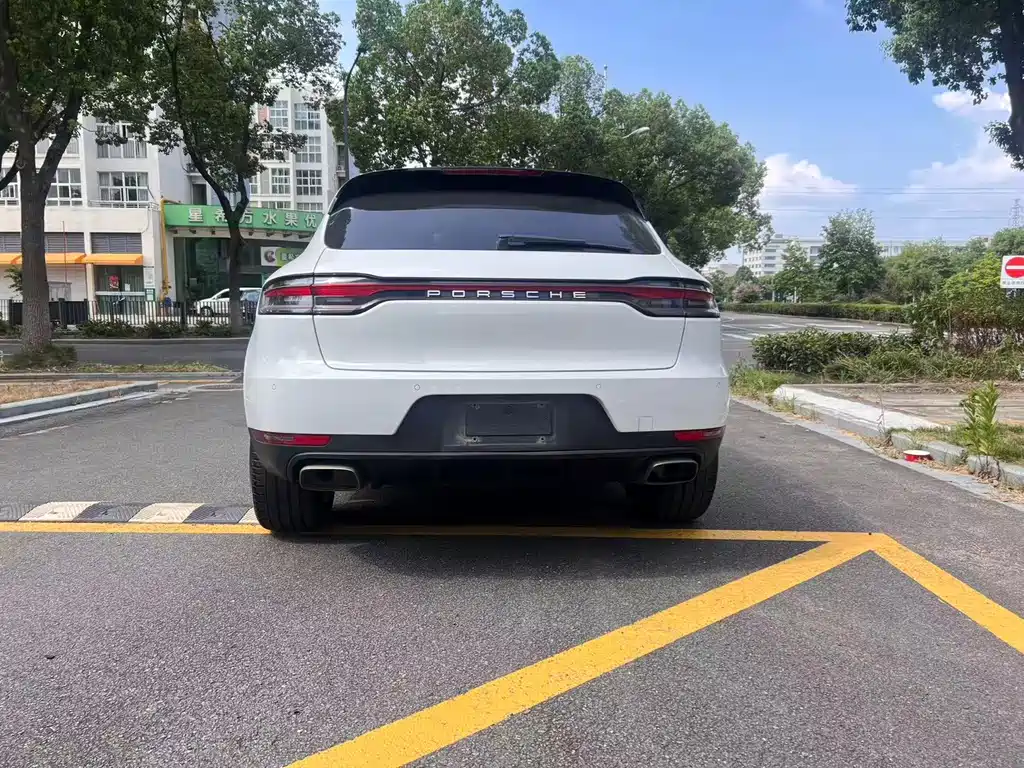 Porsche Macan — миниатюра 18