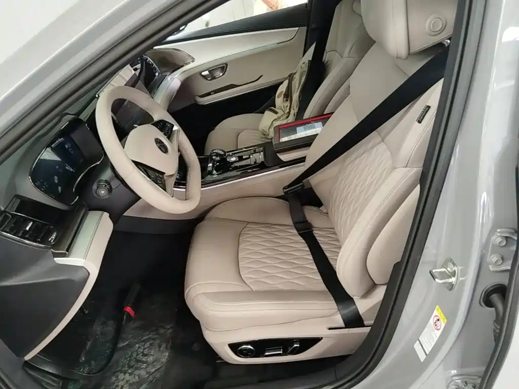 BYD Han — миниатюра 15