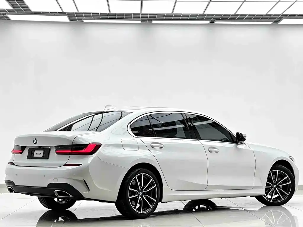 BMW 3 Series — миниатюра 5