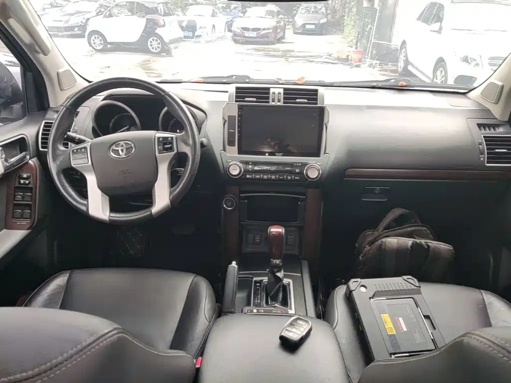 Toyota Prado — миниатюра 10