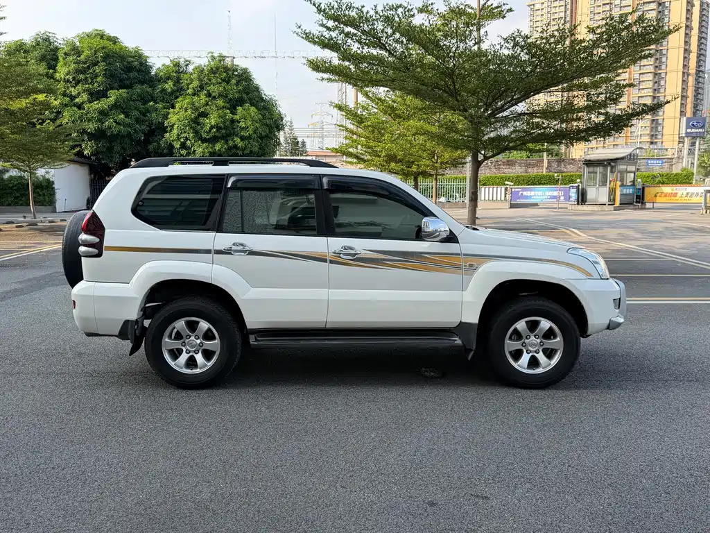 Toyota Prado (Import) — миниатюра 5