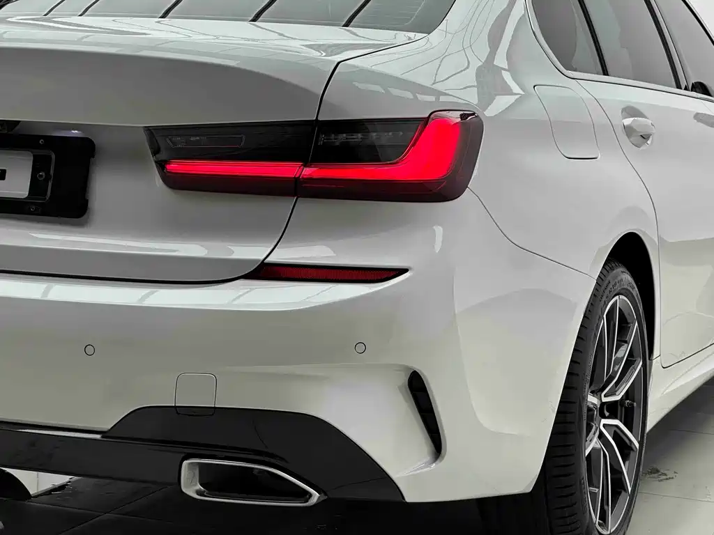 BMW 3 Series — миниатюра 7