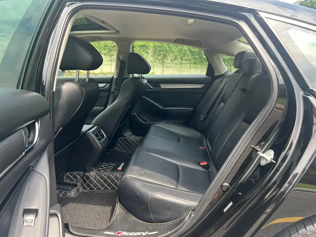 Honda Accord — миниатюра 6
