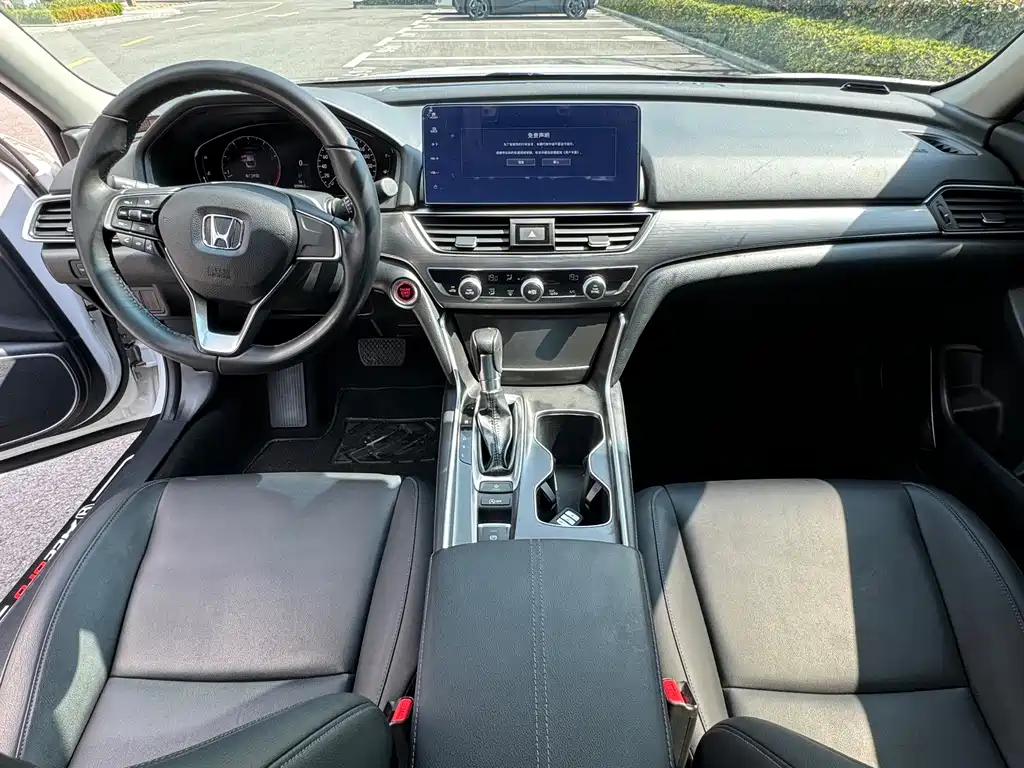 Honda Accord — миниатюра 7